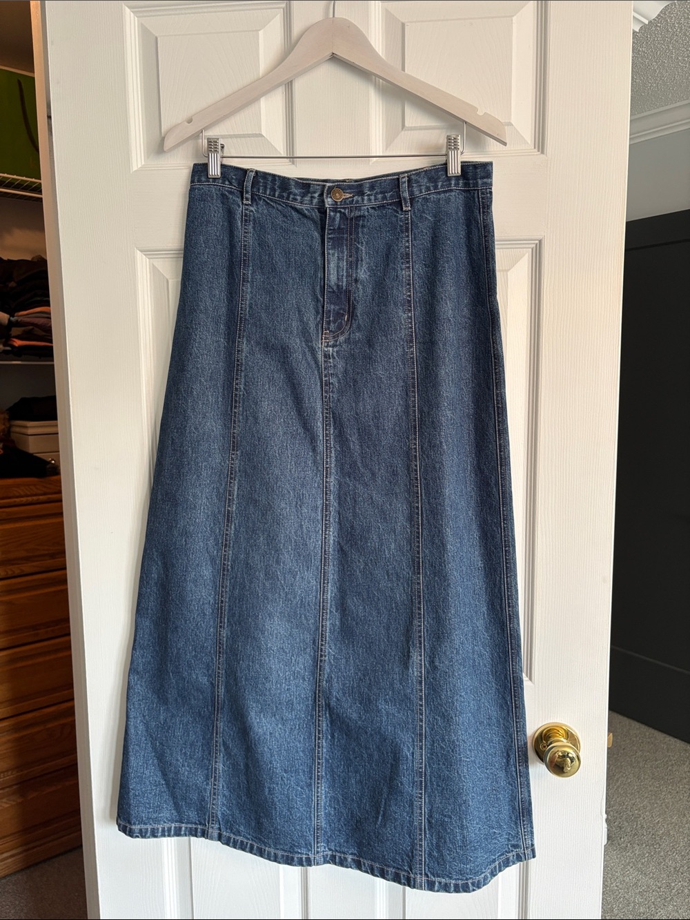 EDDIE BAUER Women's Dark Blue Denim Maxi Skirt
🌟Bundle and Save - 2/$30 🌟